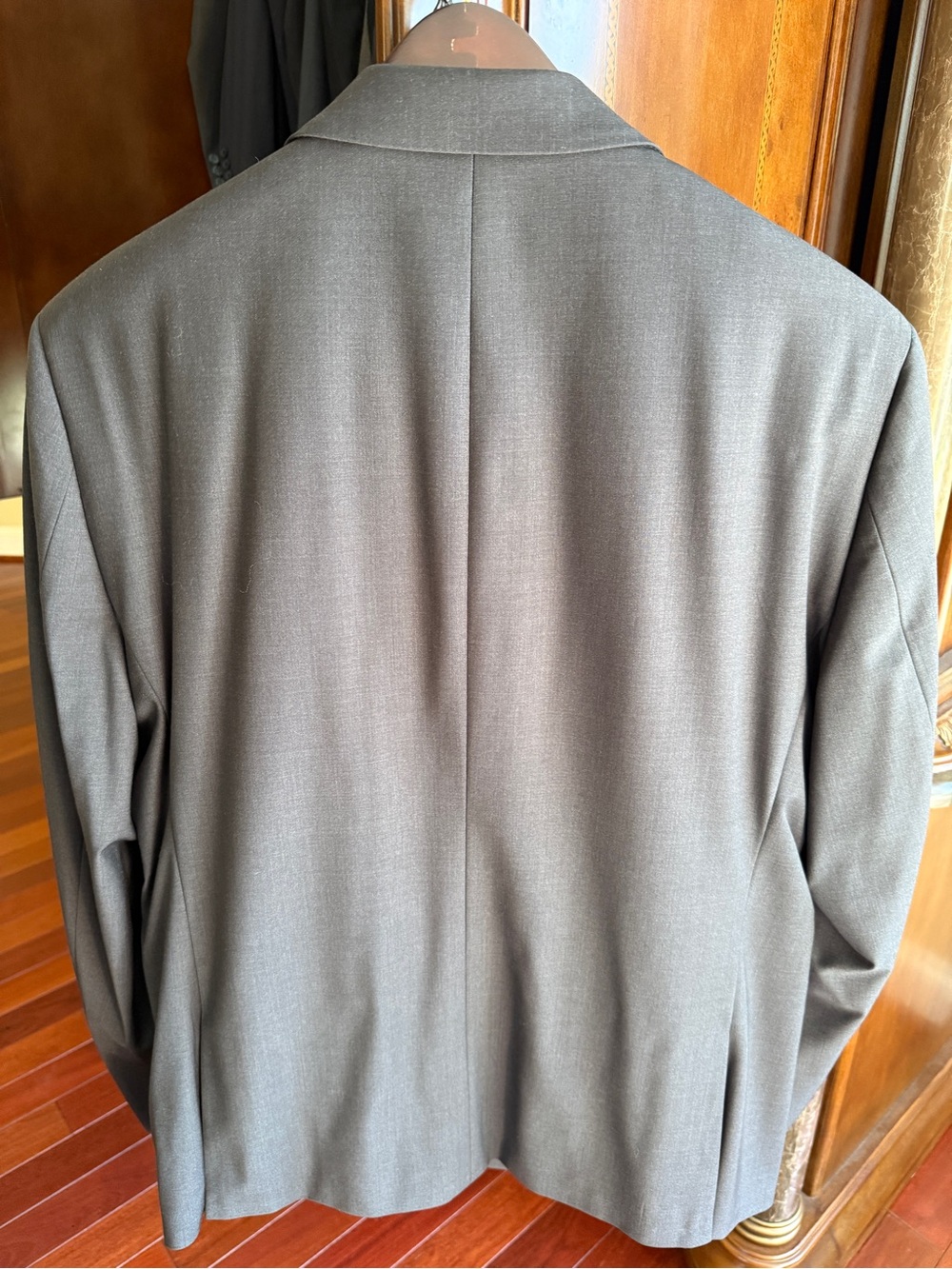 Calvin Klein Men's Charcoal Gray 2 piece Suit! - Picture 10 of 14